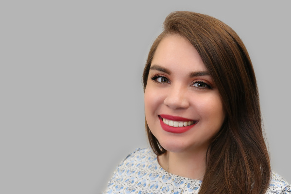 Lily Paralegal y Gerenta de la Practica